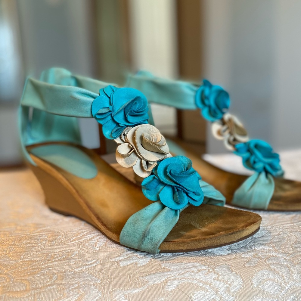 Patritcia turquoise wedge shoes